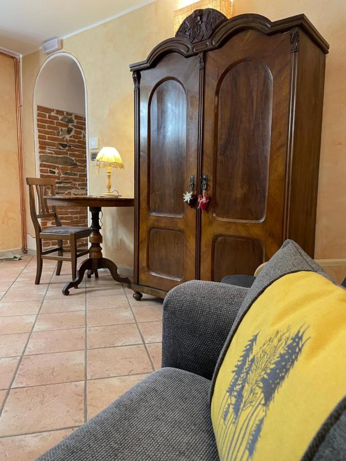 Nel Vecchio Borgo Apartment Verres Ngoại thất bức ảnh